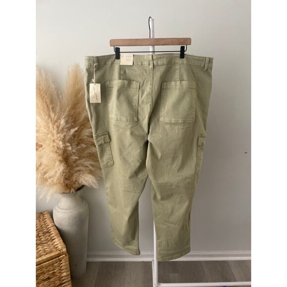 Universal Thread Cargo Boyfriend Jeans Plus 24W Green Olive Utility - Picture 5 of 7